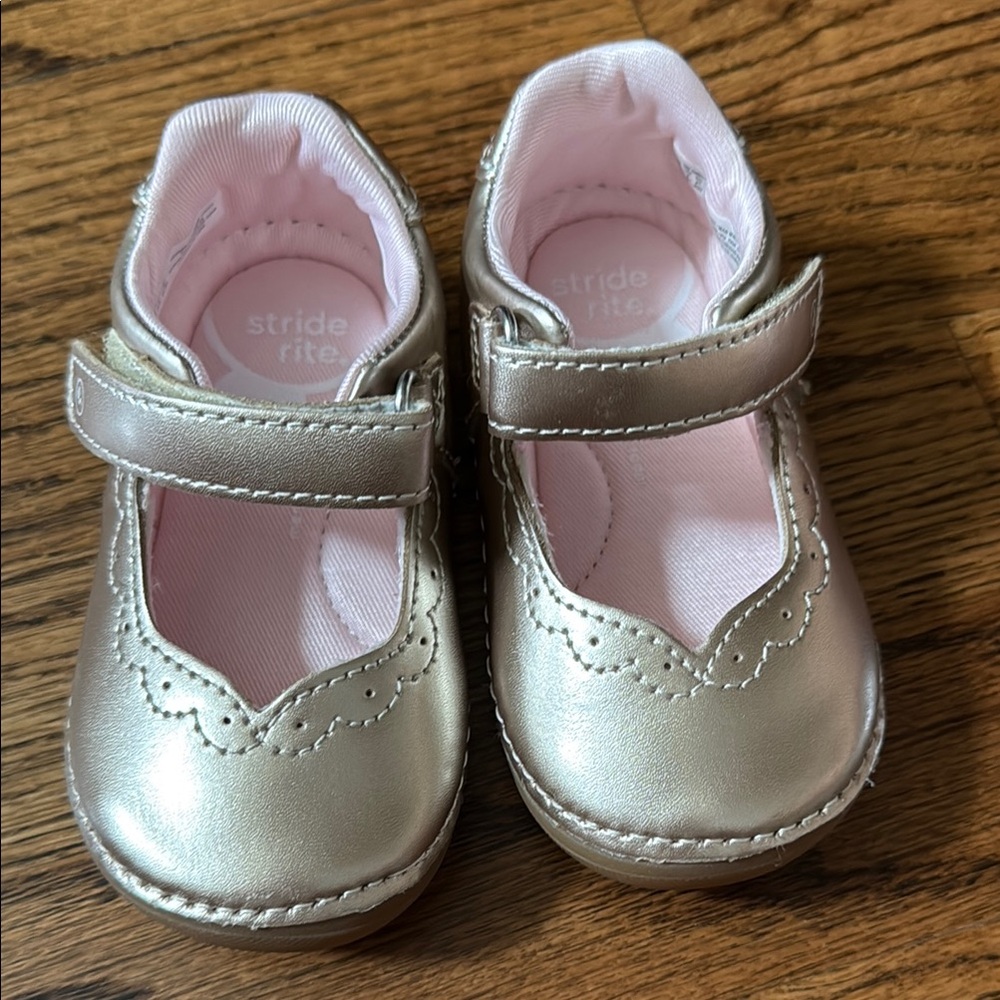 Stride Rite Mary Jane Gold Dress Shoes with T-Strap Design